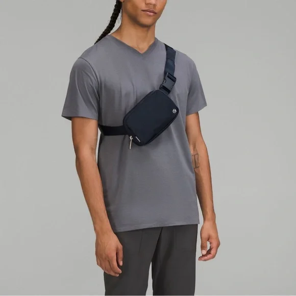 🍋Lululemon Everywhere Belt Bag, NWT - Picture 5 of 11